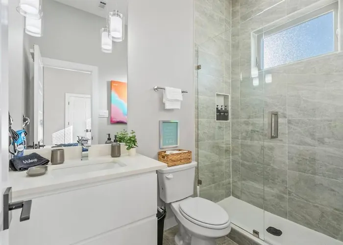 Elegant 2bd Townhome 7th St Walkable * Fort Worth