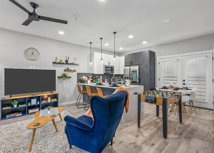 Elegant 2bd Townhome 7th St Walkable * Fort Worth