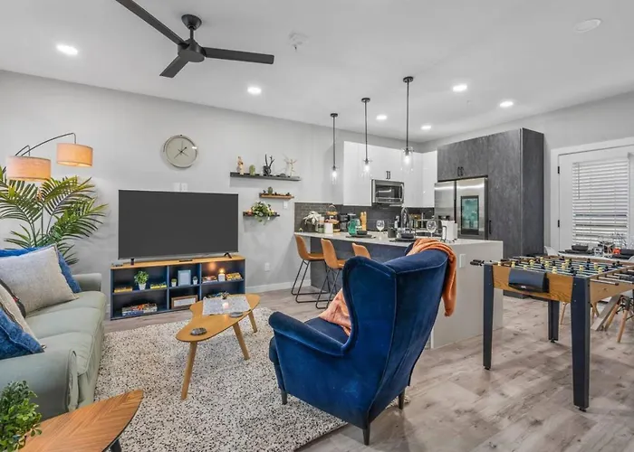 Elegant 2bd Townhome 7th St Walkable * Fort Worth